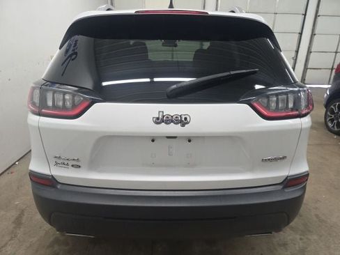 Used 2019 Jeep Cherokee Latitude Plus w/ Cold Weather Group AWD/4WD image 11