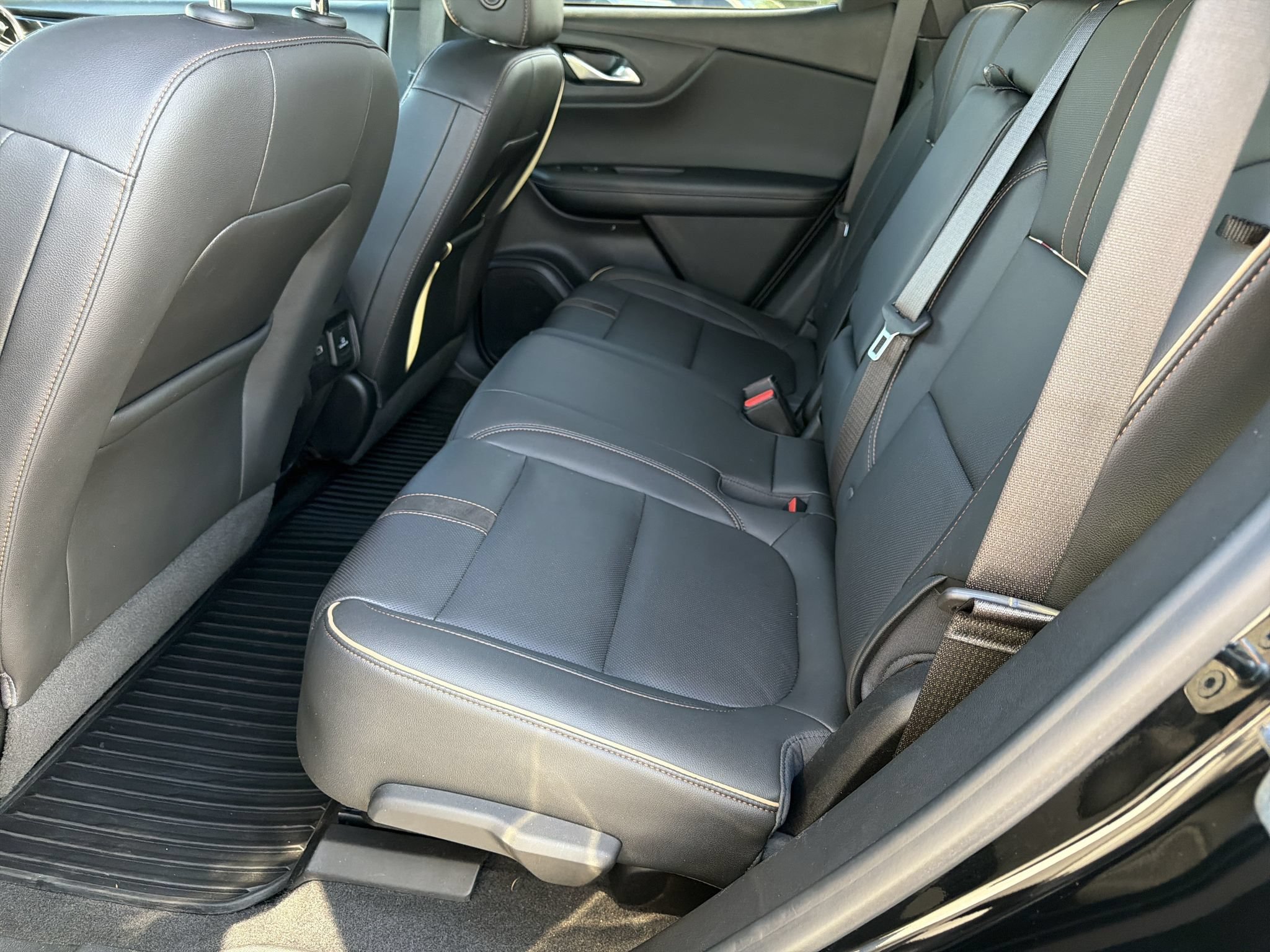 Used 2020 Chevrolet Blazer Premier w/ Driver Confidence II Package FWD image 17