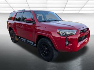 Used 2023 Toyota 4Runner SR5 Premium w/ Moonroof Package AWD/4WD video 1