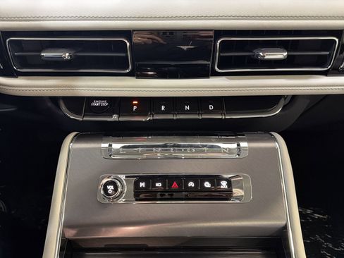 New 2026 Lincoln Aviator 2WD image 21