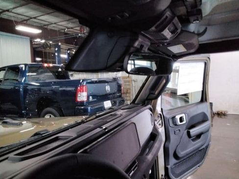 New 2026 Jeep Gladiator Sport AWD/4WD image 22