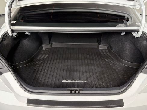 Used 2025 Toyota Camry SE w/ Multimedia Upgrade Package FWD image 22