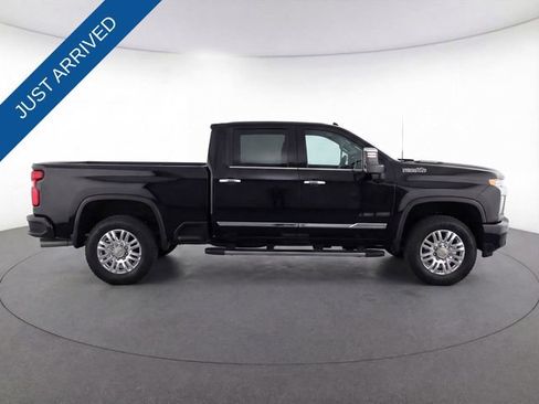Used 2024 Chevrolet Silverado 2500 High Country w/ High Country Premium Package image 9