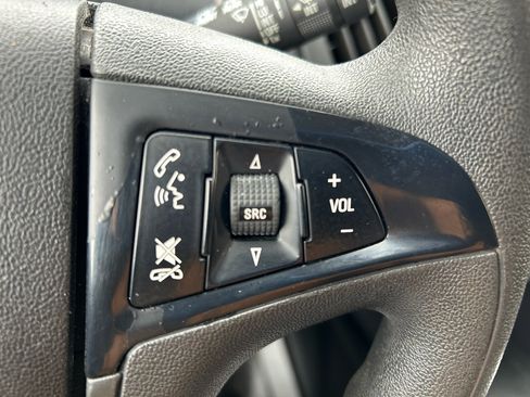 Used 2015 Chevrolet Equinox LS image 19