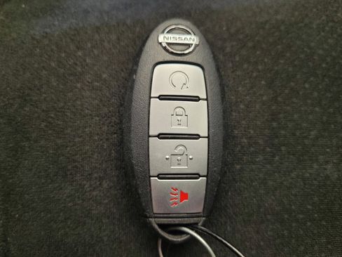 Used 2016 Nissan Murano SV AWD/4WD image 32