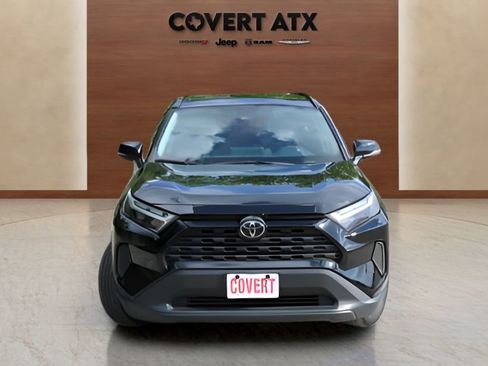 Used 2025 Toyota RAV4 XLE image 8