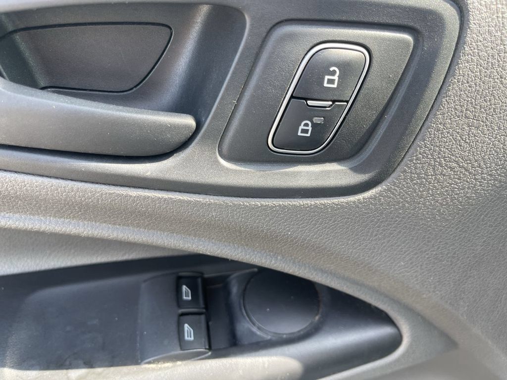 Used 2019 Ford Transit Connect XL w/ Driver-Assist Package FWD image 5