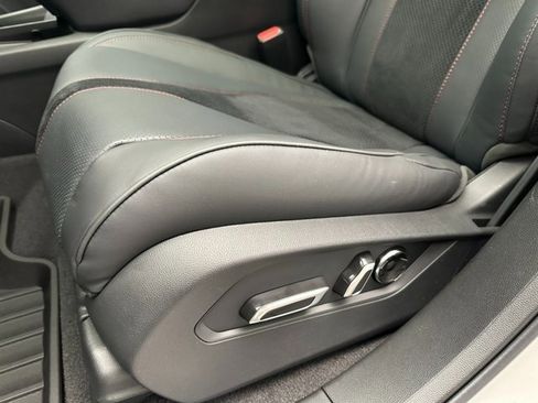 Used 2023 Acura RDX A-Spec image 18