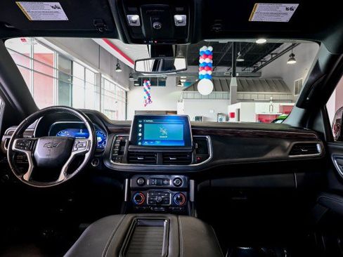 Used 2022 Chevrolet Suburban Z71 AWD/4WD image 30