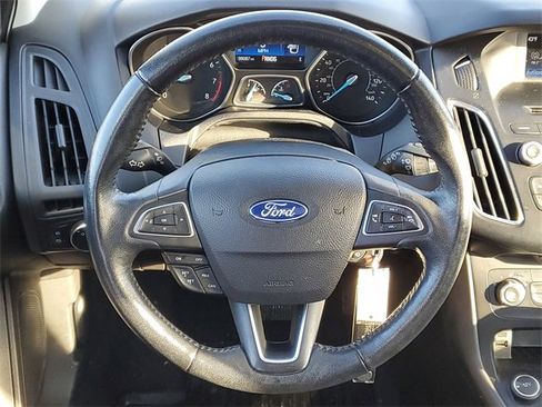 Used 2016 Ford Focus SE w/ Equipment Group 201A image 32