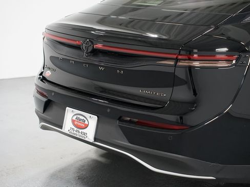 Used 2025 Toyota Crown Nightshade image 9