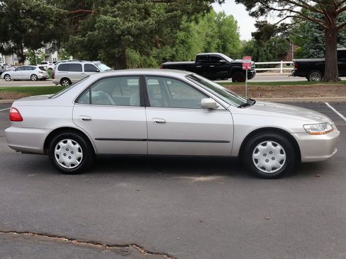 Used 1998 Honda Accord LX image 3