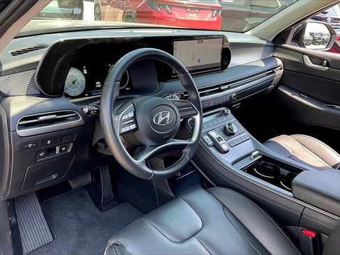 Certified 2025 Hyundai Palisade Limited FWD image 37