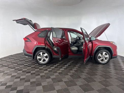 Used 2021 Toyota RAV4 Limited image 15