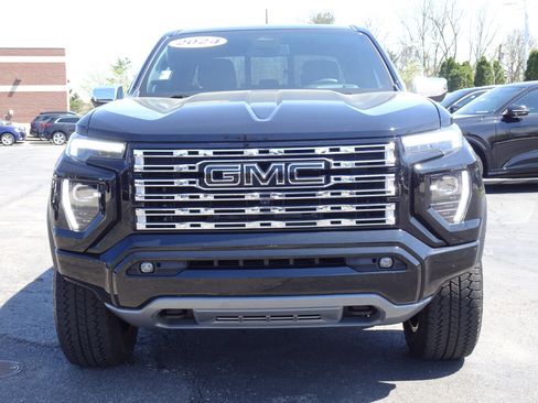 Used 2024 GMC Canyon Denali AWD/4WD image 7