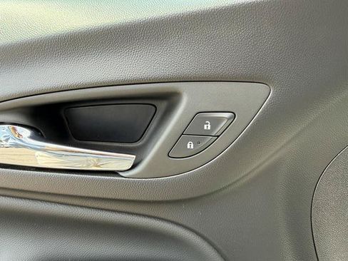 Used 2024 Chevrolet Equinox LT AWD/4WD image 30