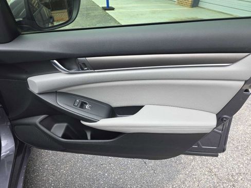 Used 2020 Honda Accord LX image 21