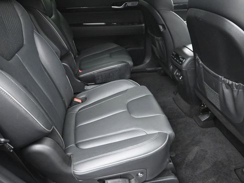 Used 2024 Hyundai Palisade Calligraphy image 8
