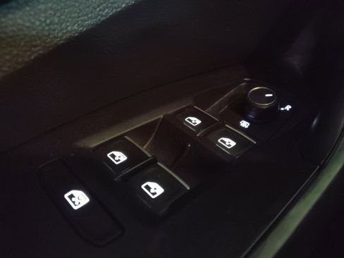 Used 2025 Volkswagen Jetta Sport FWD image 27