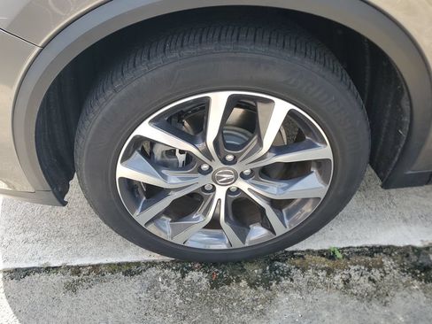 Used 2024 Acura MDX w/ Technology Package FWD image 4