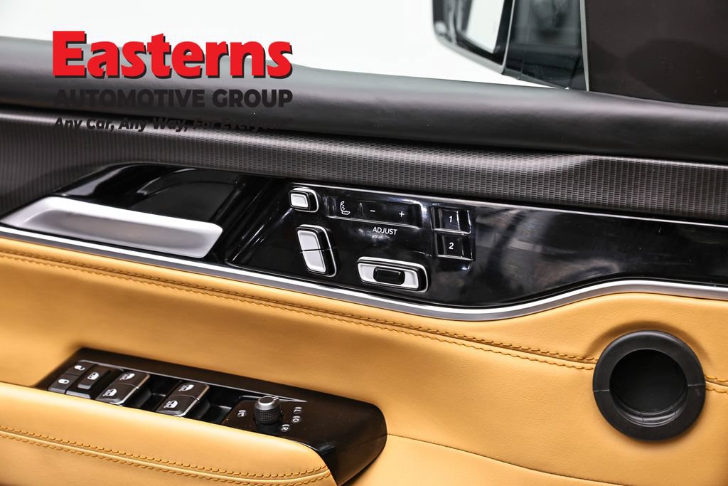 Used 2025 Jeep Grand Wagoneer Series III w/ Rear Seat Video Group 1 AWD/4WD image 21