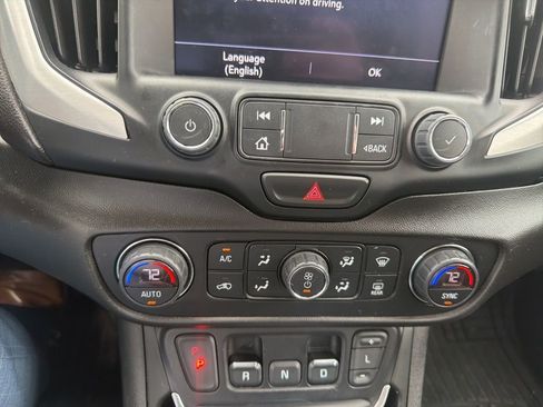 Used 2020 GMC Terrain SLT image 31