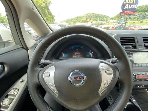 Used 2015 Nissan Leaf S w/ Charge Package FWD image 17
