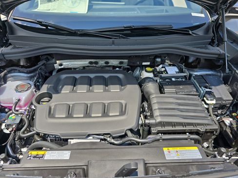 New 2025 Volkswagen Tiguan SE R-Line image 29