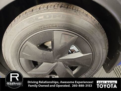 New 2026 Toyota Prius LE FWD image 11