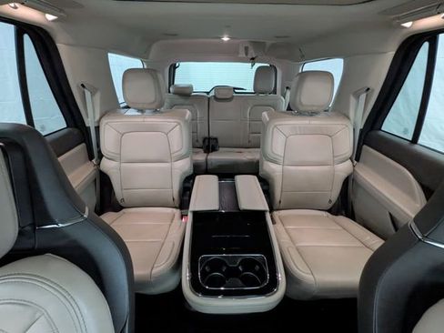 Used 2024 Lincoln Navigator Reserve AWD/4WD image 21