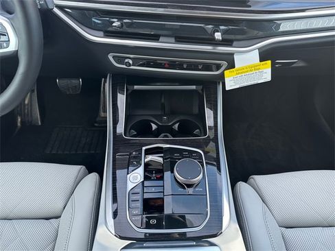 Used 2026 BMW X5 xDrive40i w/ M Sport Package image 11