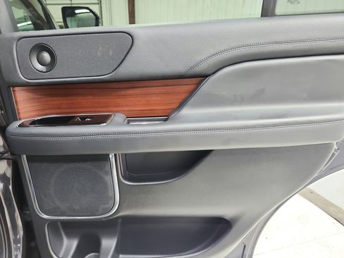 Used 2023 Lincoln Navigator Reserve AWD/4WD image 51