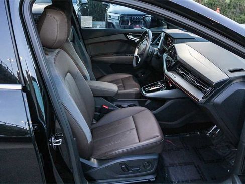 Used 2023 Audi Q4 e-tron Premium Plus image 18