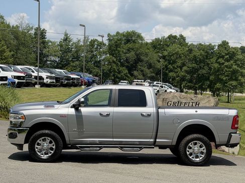 Used 2022 RAM 2500 Laramie AWD/4WD image 2