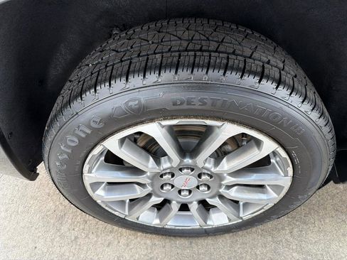 Used 2023 GMC Acadia Denali w/ Denali Ultimate Package image 25