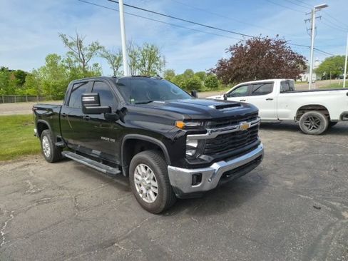 Used 2024 Chevrolet Silverado 2500 LT w/ Convenience Package AWD/4WD image 1