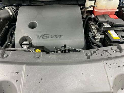 Used 2023 Chevrolet Traverse LT image 24