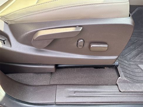 Used 2019 GMC Canyon SLT w/ Driver Alert Package image 38