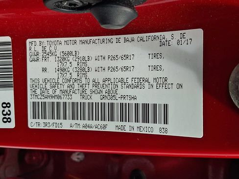 Used 2017 Toyota Tacoma TRD Sport w/ Tow Package (A/T) AWD/4WD image 25