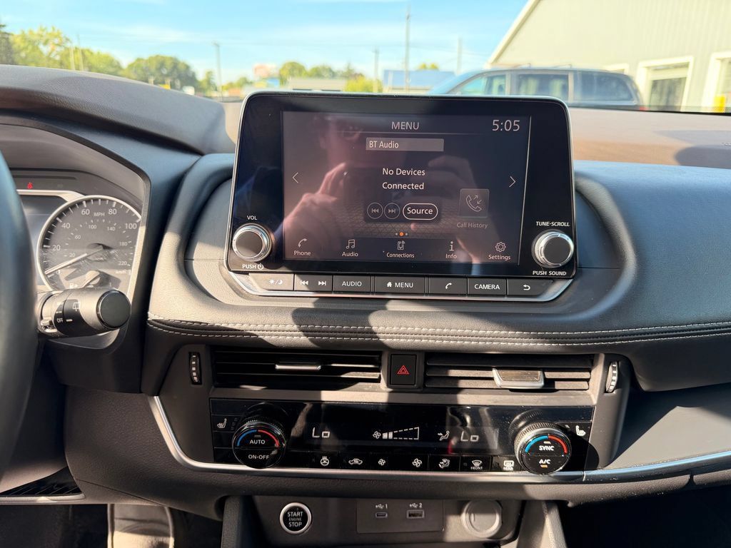 Used 2021 Nissan Rogue S AWD/4WD image 18