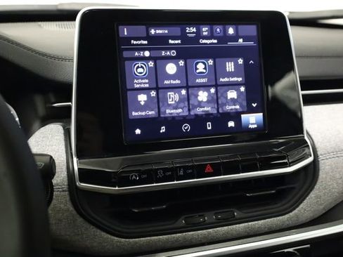 Used 2025 Jeep Compass Latitude AWD/4WD image 19