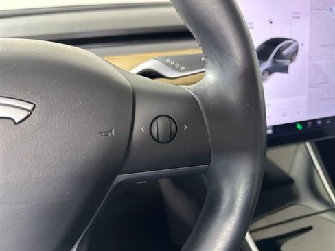 Used 2018 Tesla Model 3 Long Range image 16