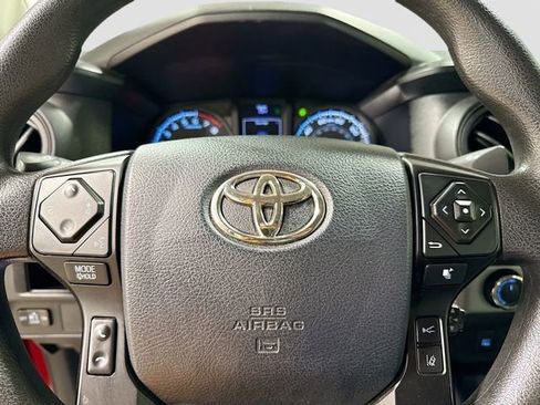 Used 2018 Toyota Tacoma SR w/ SR Convenience Package image 13
