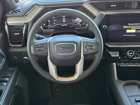 New 2025 GMC Sierra 2500 Denali w/ Denali Reserve Package image 15