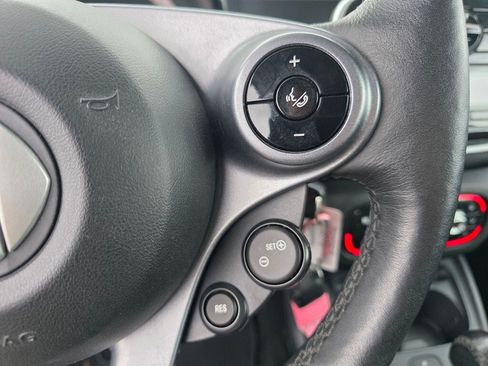 Used 2018 smart fortwo electric drive image 11