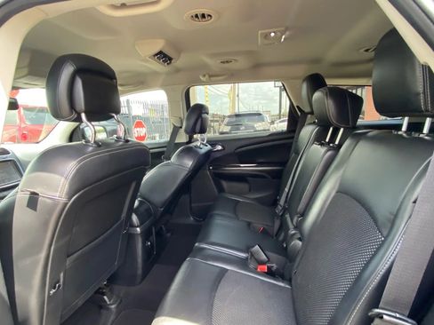 Used 2014 Dodge Journey Crossroad w/ Flexible Seating Group image 17