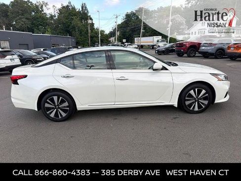 Certified 2019 Nissan Altima 2.5 SV AWD/4WD image 4