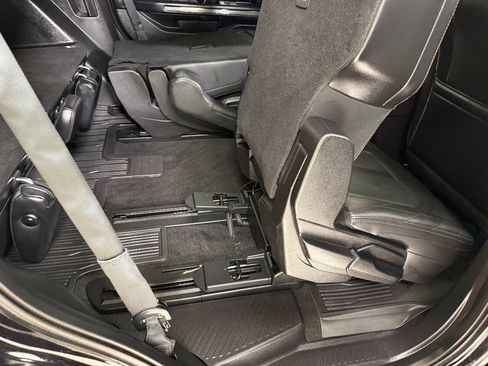Used 2019 Ford Expedition Platinum RWD image 28
