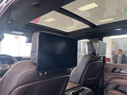 Used 2026 GMC Yukon XL Denali Ultimate w/ LPO, Illumination Package image 31