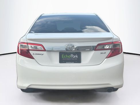 Used 2014 Toyota Camry XLE FWD image 7